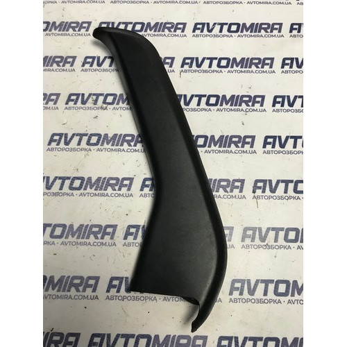 Накладка двери задней правой Peugeot 308 SW 2013-2021 9801931477